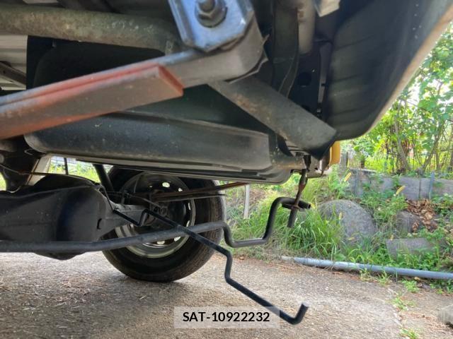 Daihatsu HIJET TRUCK 2000-01 8685664-6