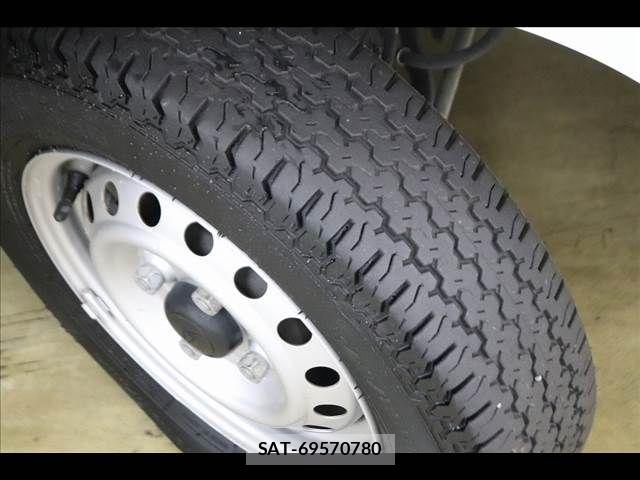 Daihatsu HIJET TRUCK 2023-11 8742648-23