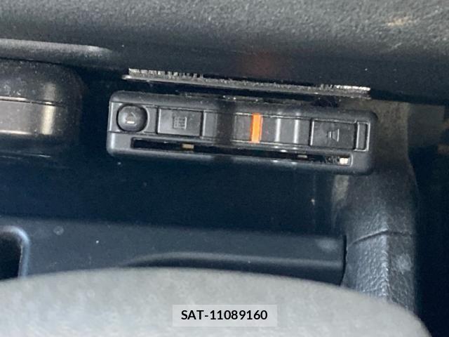 Daihatsu HIJET TRUCK 2022-06 8742649-18