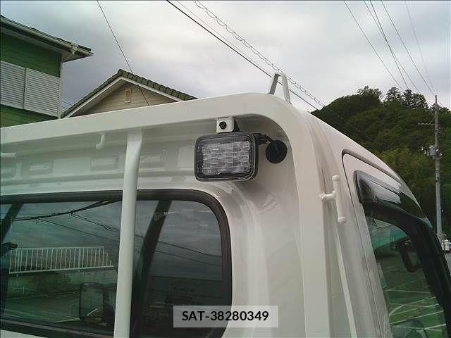Daihatsu HIJET TRUCK 2026-07 8796168-5