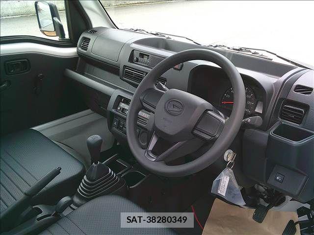 Daihatsu HIJET TRUCK 2026-07 8796168-6