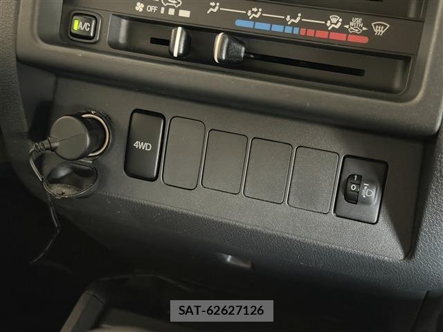 Daihatsu HIJET TRUCK 2015-05 8829378-15