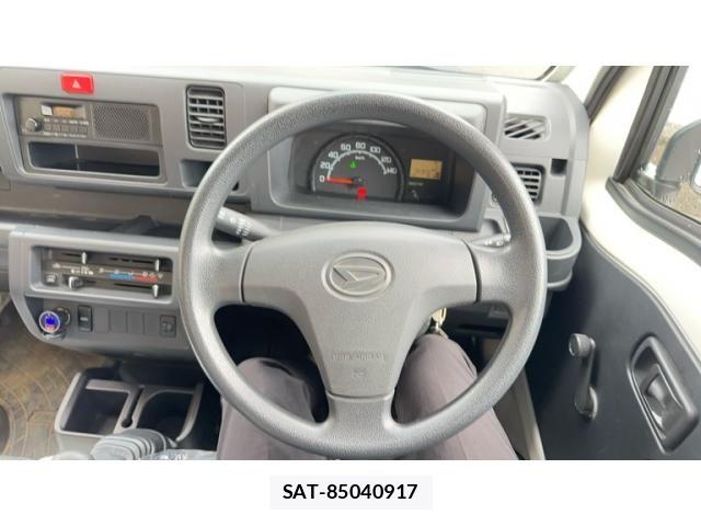 Daihatsu HIJET TRUCK 2015-11 8880055-12