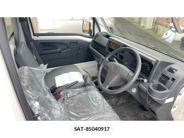 Daihatsu HIJET TRUCK 2015-11 8880055-8