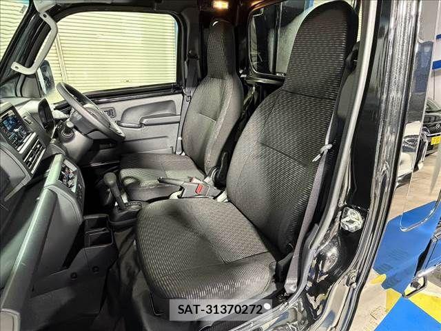 Daihatsu HIJET TRUCK 2026-02 8880050-11