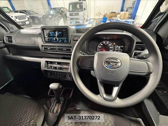 Daihatsu HIJET TRUCK 2026-02 8880050-1