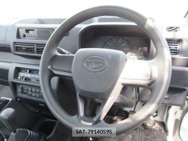 Daihatsu HIJET TRUCK 2023-09 826043-29