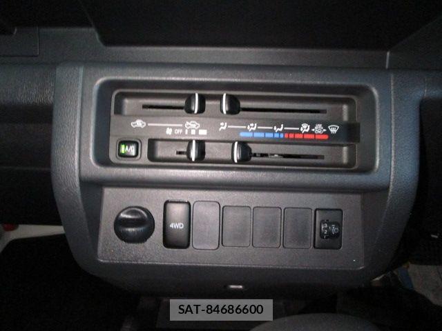 Daihatsu HIJET TRUCK 2015-08 8880060-11