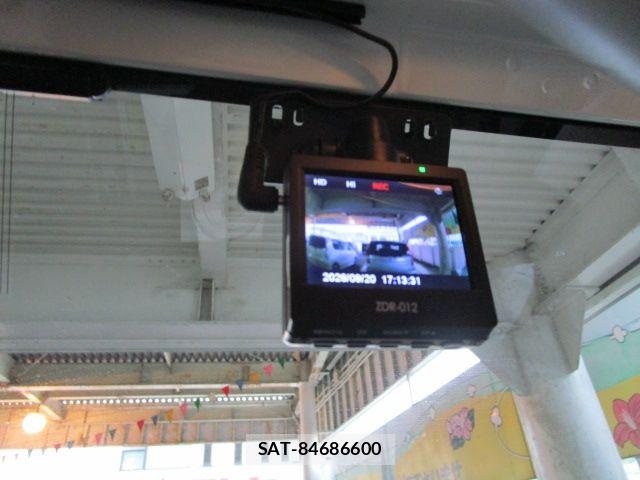 Daihatsu HIJET TRUCK 2015-08 8880060-14