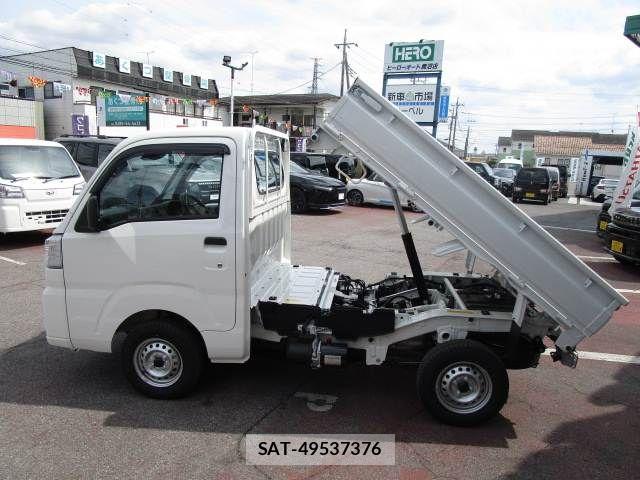 Daihatsu HIJET TRUCK 2026-04 7979453-4