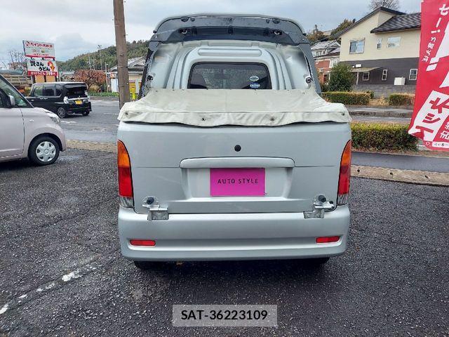 Daihatsu HIJET VAN 2004-09 2099618-2