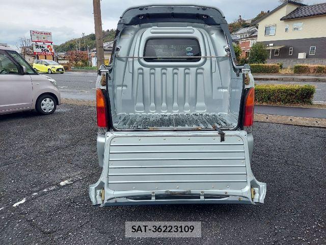 Daihatsu HIJET VAN 2004-09 2099618-4