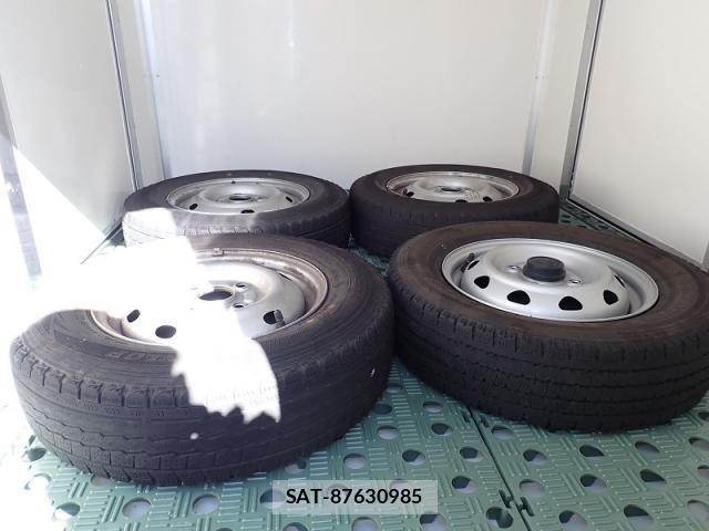 Daihatsu HIJET VAN 2022-07 3374997-26