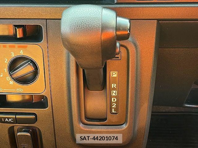 Daihatsu HIJET VAN 2018-03 6791079-19