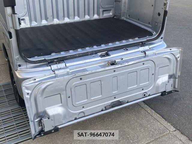 Daihatsu HIJET VAN 2010-04 6791085-16