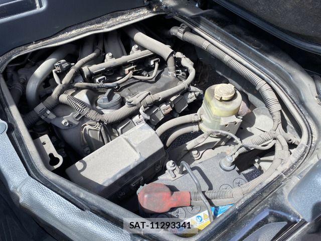 Daihatsu HIJET VAN 2010-11 6906196-3