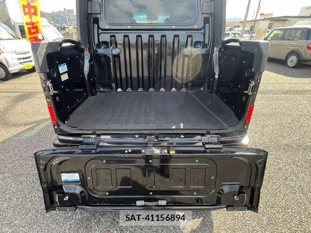 Daihatsu HIJET VAN 2018-03 7058830-11