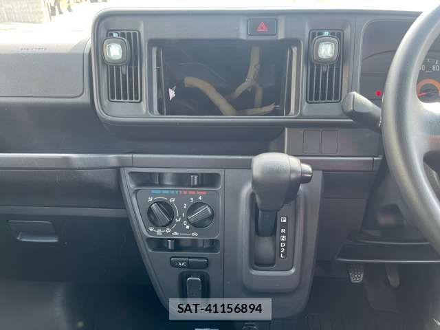 Daihatsu HIJET VAN 2018-03 7058830-18