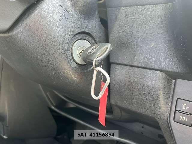 Daihatsu HIJET VAN 2018-03 7058830-27