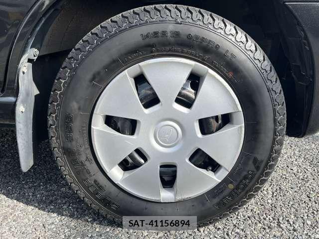 Daihatsu HIJET VAN 2018-03 7058830-29