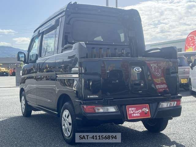 Daihatsu HIJET VAN 2018-03 7058830-7
