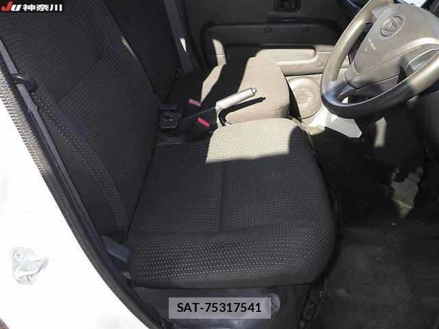 Daihatsu HIJET VAN 2019 7211519-6