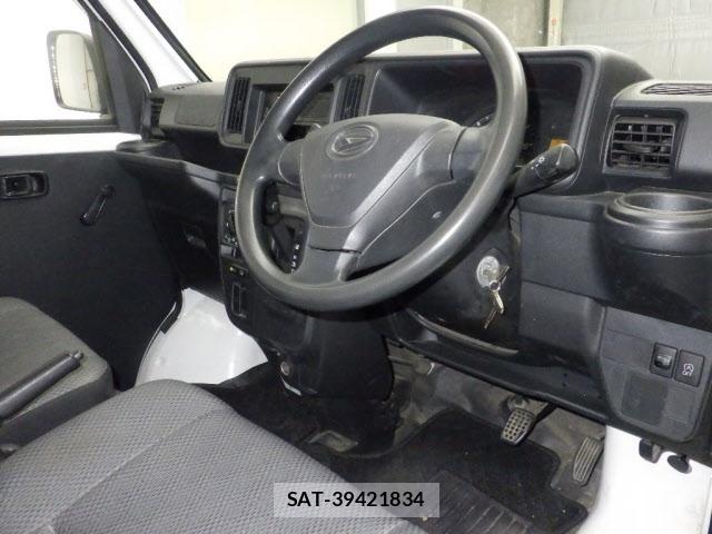 Daihatsu HIJET VAN 2020-02 7424510-7