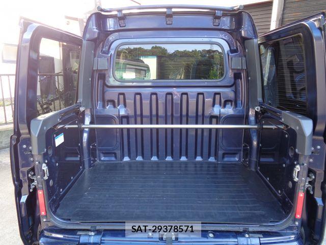 Daihatsu HIJET VAN 2017-08 7616995-13