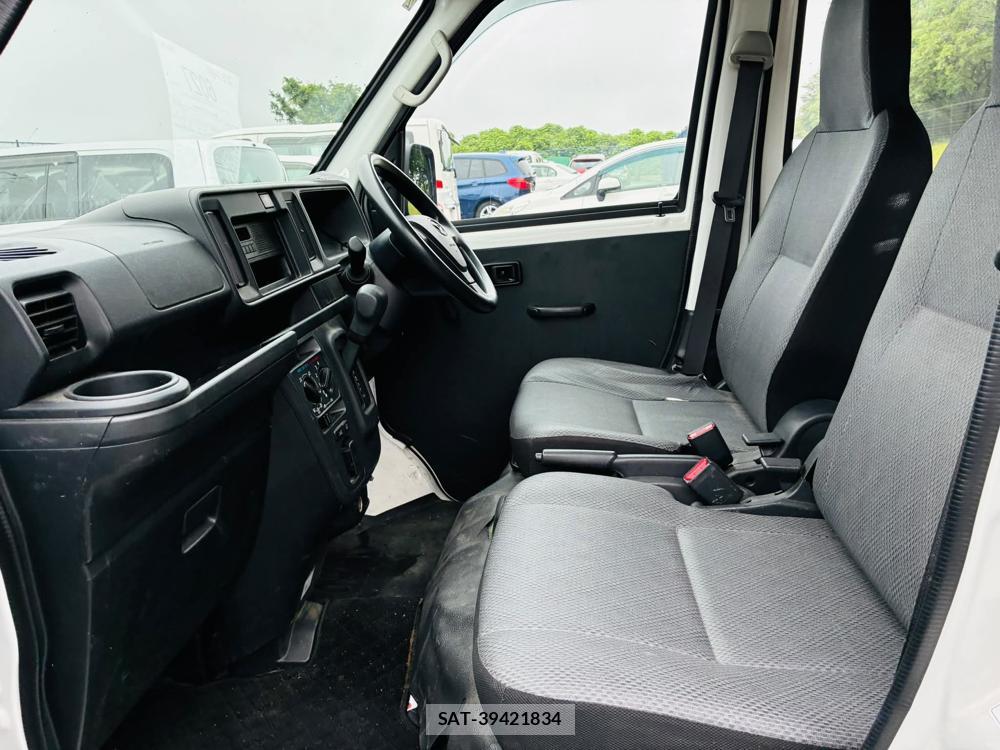 Daihatsu HIJET VAN 2020-02 7424510-10