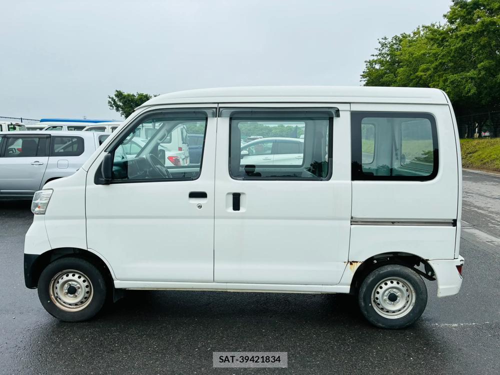 Daihatsu HIJET VAN 2020-02 7424510-1