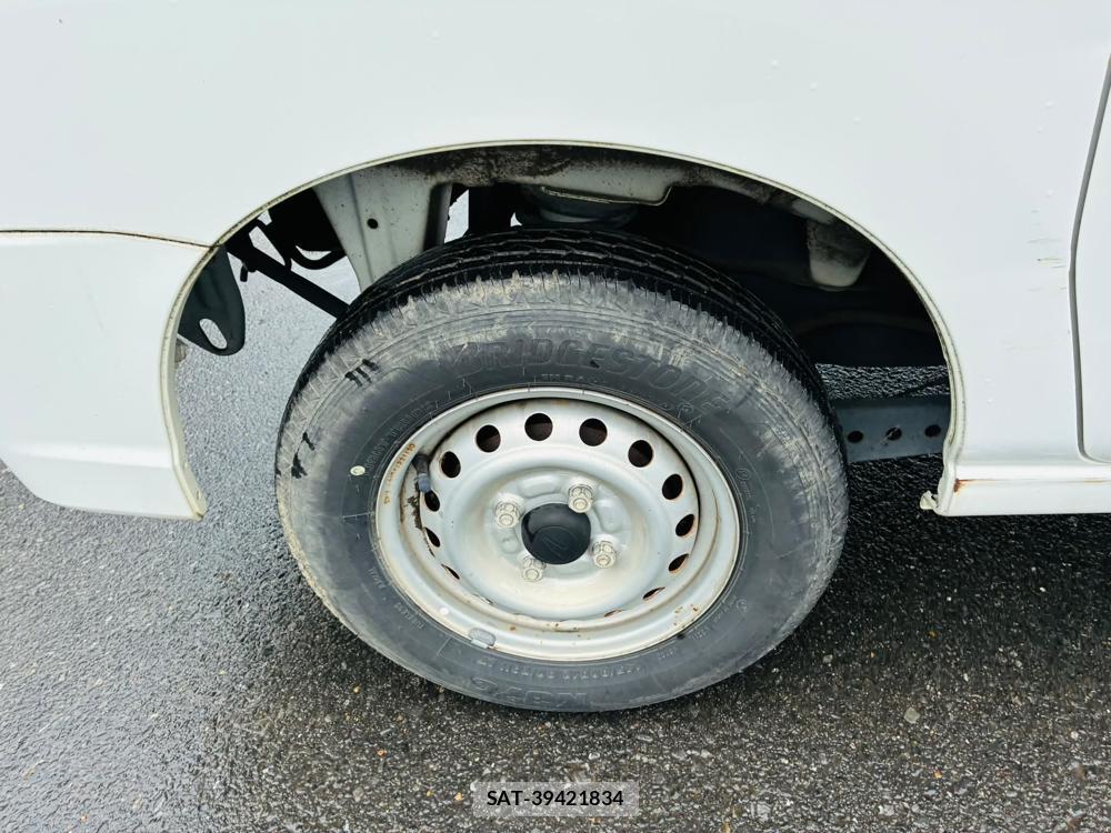 Daihatsu HIJET VAN 2020-02 7424510-27