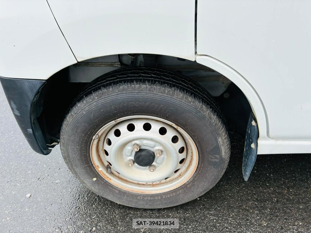 Daihatsu HIJET VAN 2020-02 7424510-29