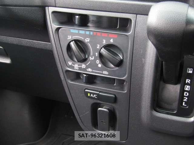 Daihatsu HIJET VAN 2021-07 8035958-12