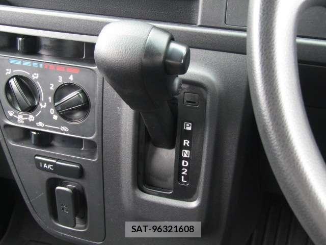 Daihatsu HIJET VAN 2021-07 8035958-13