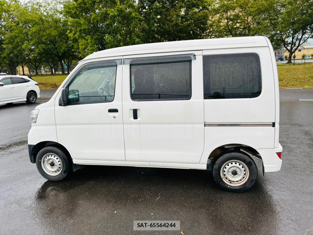 Daihatsu HIJET VAN 2020-05 8465093-1