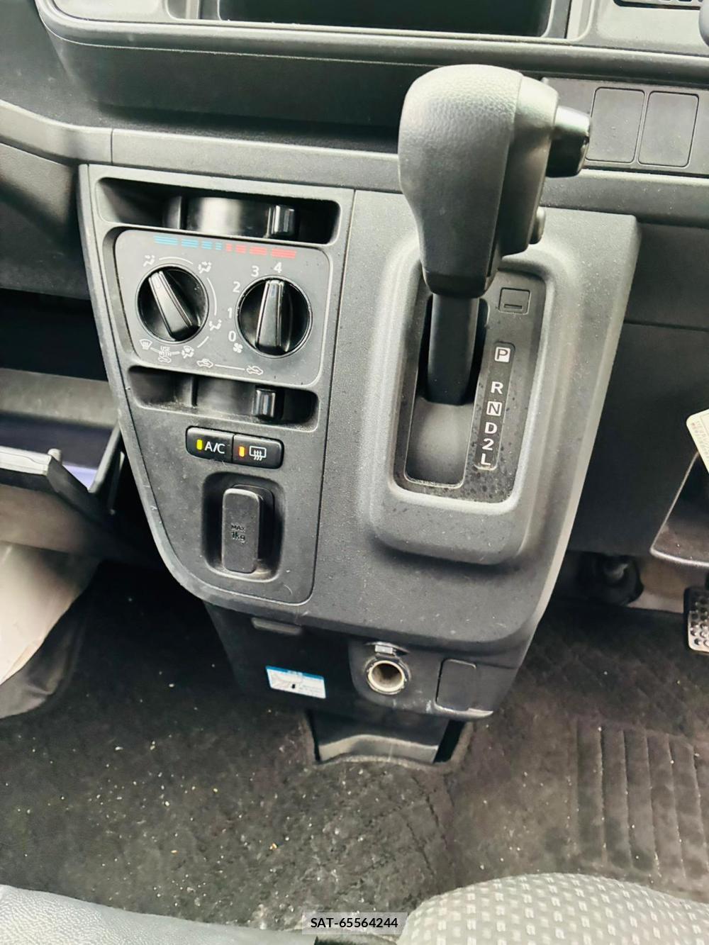 Daihatsu HIJET VAN 2020-05 8465093-19