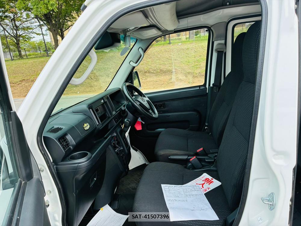 Daihatsu HIJET VAN 2020-08 8301395-9