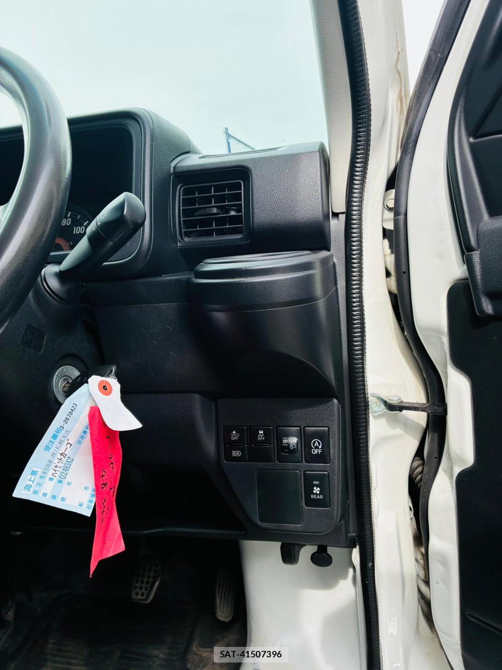 Daihatsu HIJET VAN 2020-08 8301395-15
