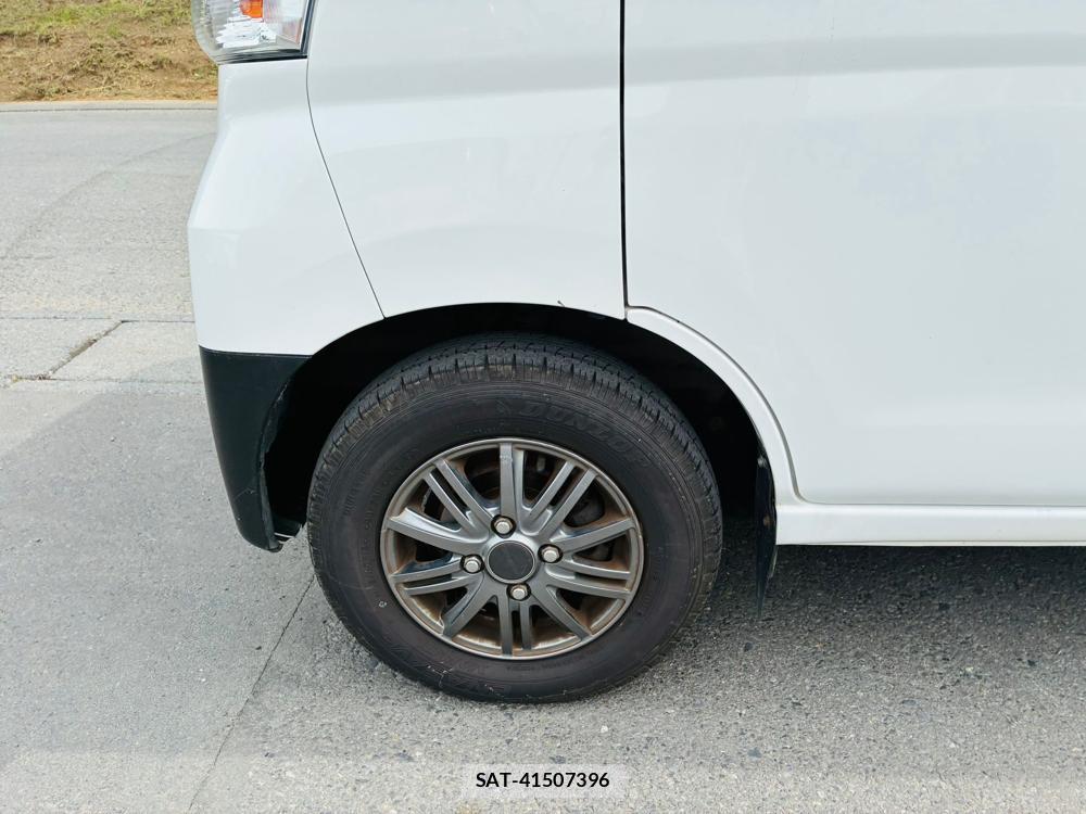 Daihatsu HIJET VAN 2020-08 8301395-26