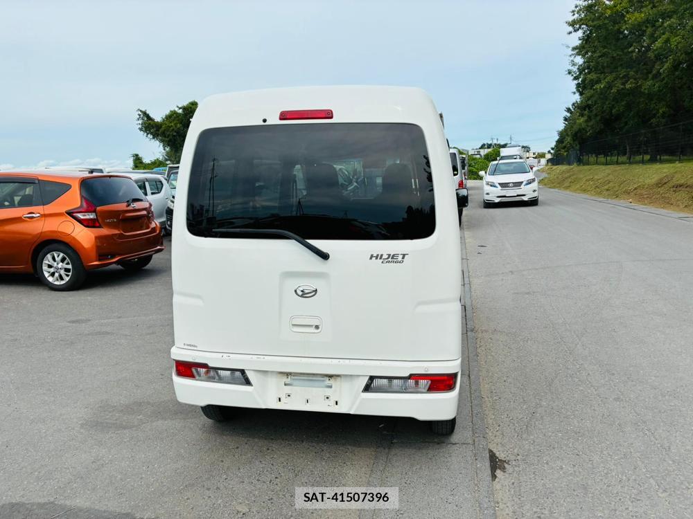 Daihatsu HIJET VAN 2020-08 8301395-3