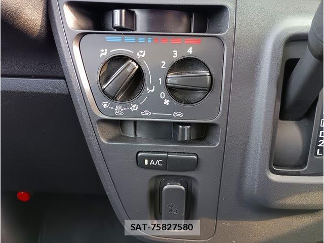 Daihatsu HIJET VAN 2019-05 6683802-11