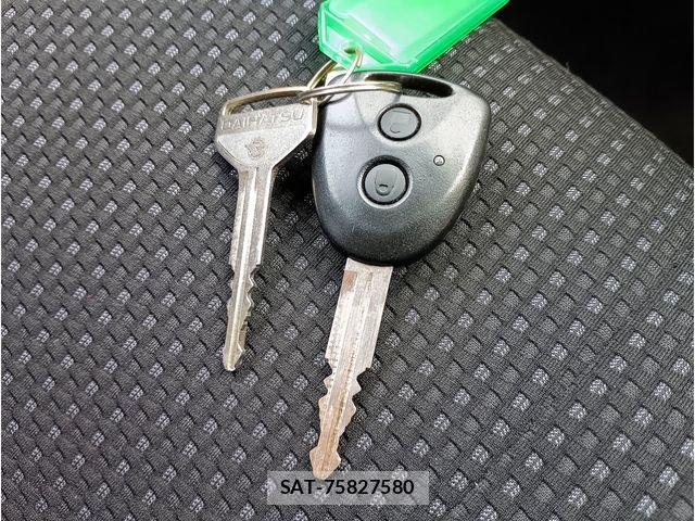 Daihatsu HIJET VAN 2019-05 6683802-13
