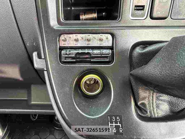 Daihatsu HIJET VAN 2012-01 7251031-18