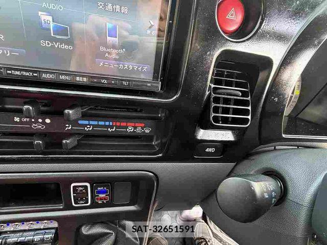 Daihatsu HIJET VAN 2012-01 7251031-19