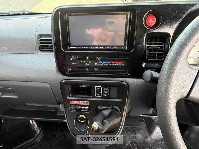 Daihatsu HIJET VAN 2012-01 7251031-28