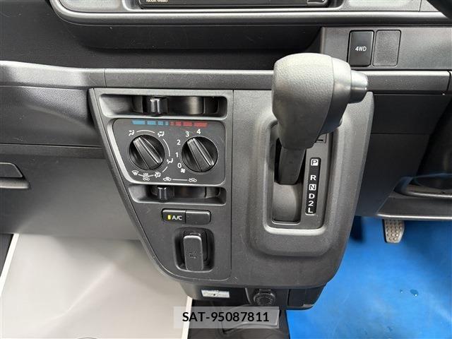 Daihatsu HIJET VAN 2018-10 8035960-25