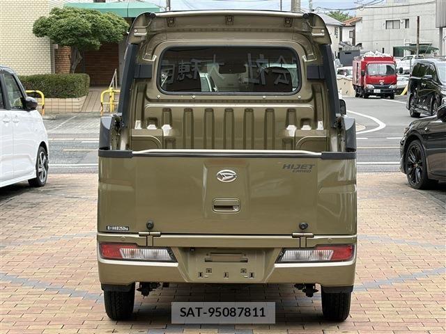 Daihatsu HIJET VAN 2018-10 8035960-5