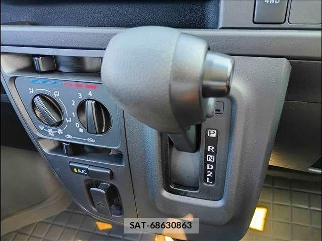 Daihatsu HIJET VAN 2020-01 8230313-8