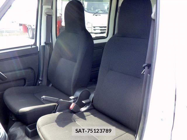 Daihatsu HIJET VAN 2020-12 8525189-12