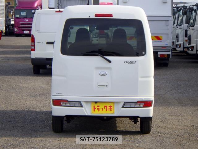 Daihatsu HIJET VAN 2020-12 8525189-5